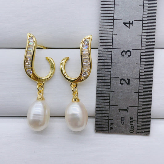Pure Pink-Purple Pearl Earrings – Elegant Korean Minimal Style