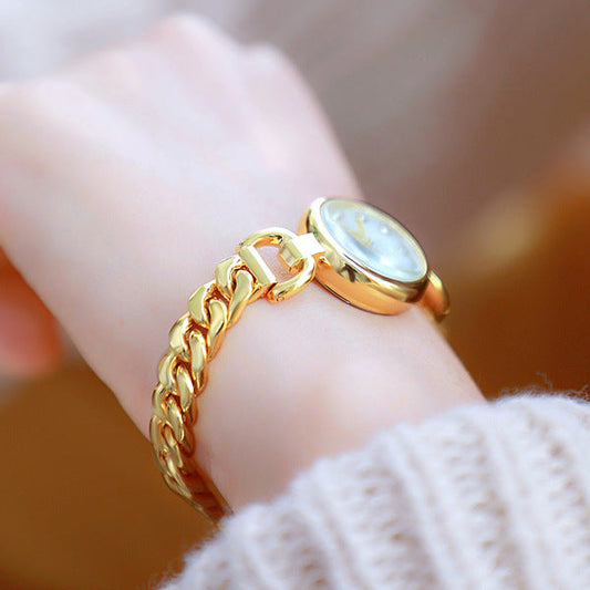 Trendy BS Bee Sister Small Chain Watch - Gold Elegance with Quartz Movement
