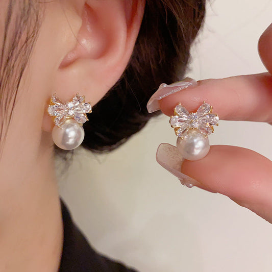 Three-Dimensional Pearl Bow Earrings β Premium Gold-Plated Korean Style