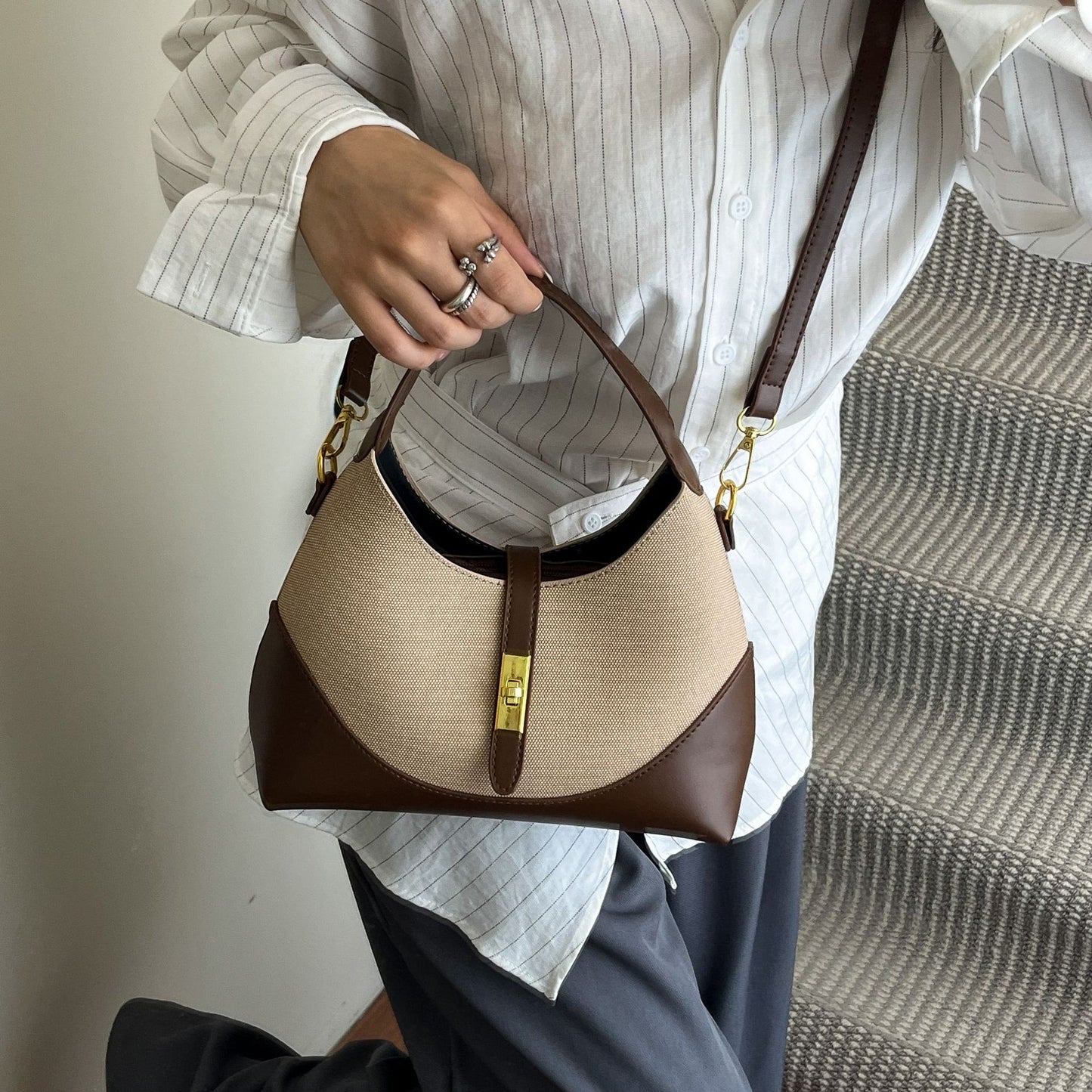 2026 New High-End Women's Luxury Handbag Color-Block Niche Design Versatile Crossbody Underarm Zipper Closure