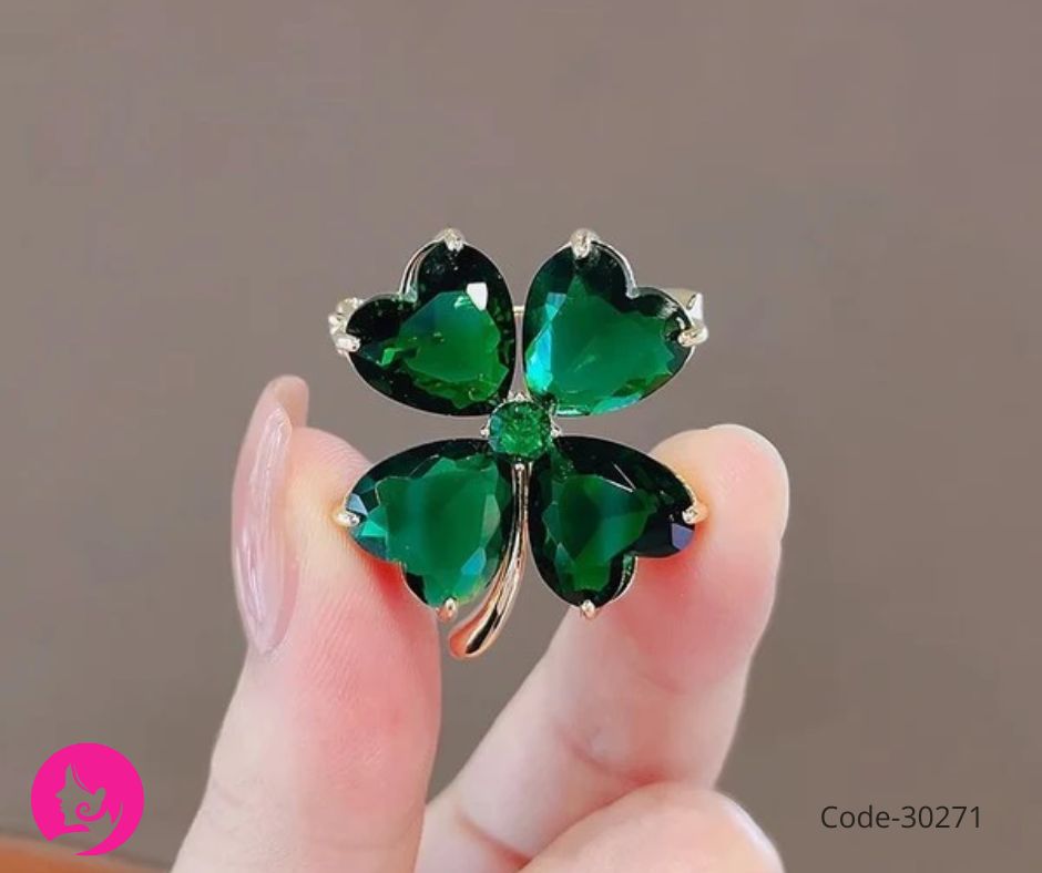 Dream Pearl Hollow Leaf Brooch – Elegant Apricot Floral Pin for Women