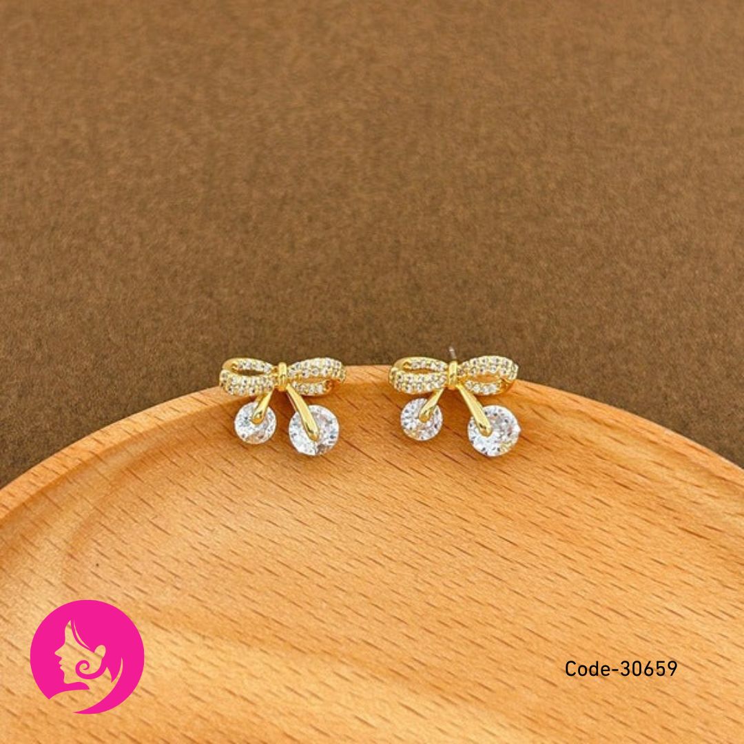 Classic White Pearl Stud Earrings – Timeless Everyday Elegance