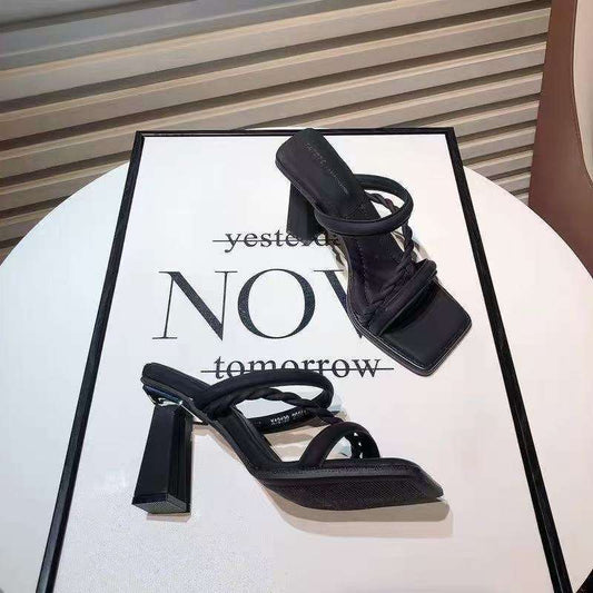 Fashionable outer wear slippers for women in summer, versatile square-heeled high-heeled shoes, 2025 new square-toe temperament sandals and slippers