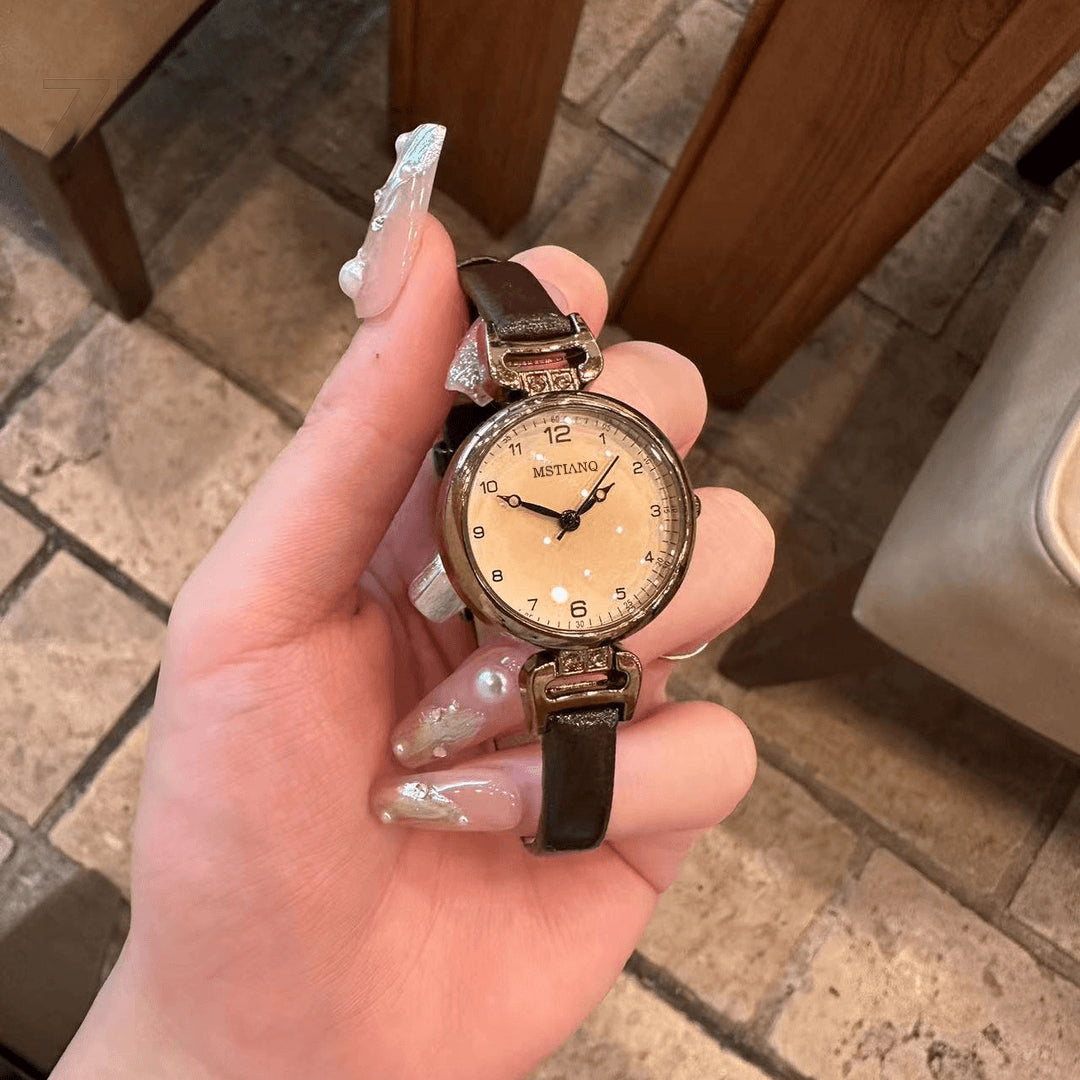 MSTIANQ “Little Ear” Women’s Retro Leather Quartz Watch – Lightweight Fashion Timepiece