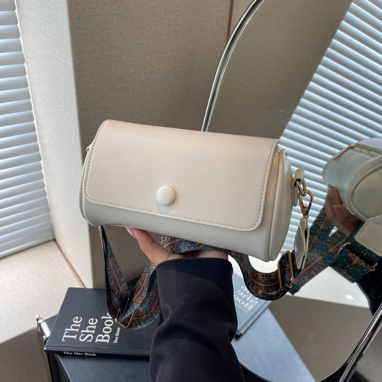 Women’s Leather Fold Over Shoulder Bag – Fashion Single Strap Handbag