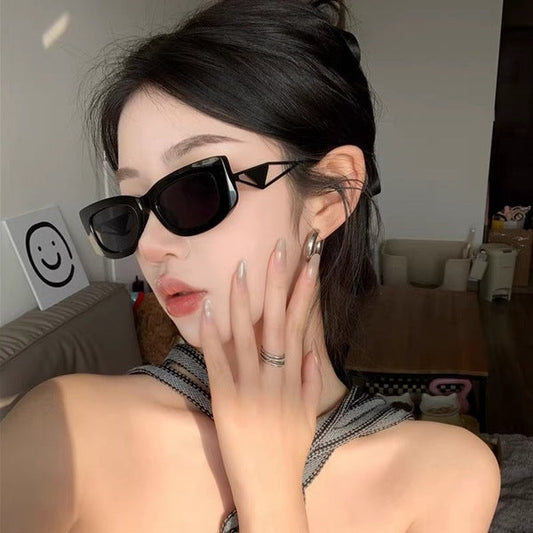 Inherited Golden Frame UV400 Sunglasses – Grey Lens, Elliptical Full Frame