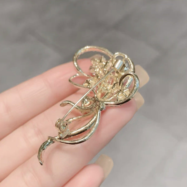 Korean Bouquet Flower Brooch – Elegant Metal Floral Pin for Women