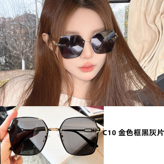 Polygonal UV400 Retro Sunglasses – Metal Frame Stylish Shades for Women