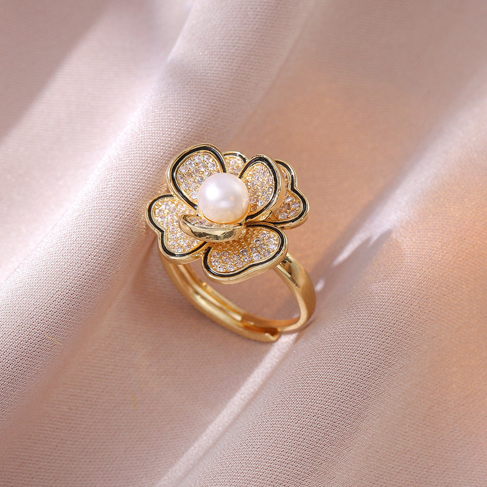 Hando Flower Freshwater Pearl Ring – Elegant Stainless Steel Petal Design