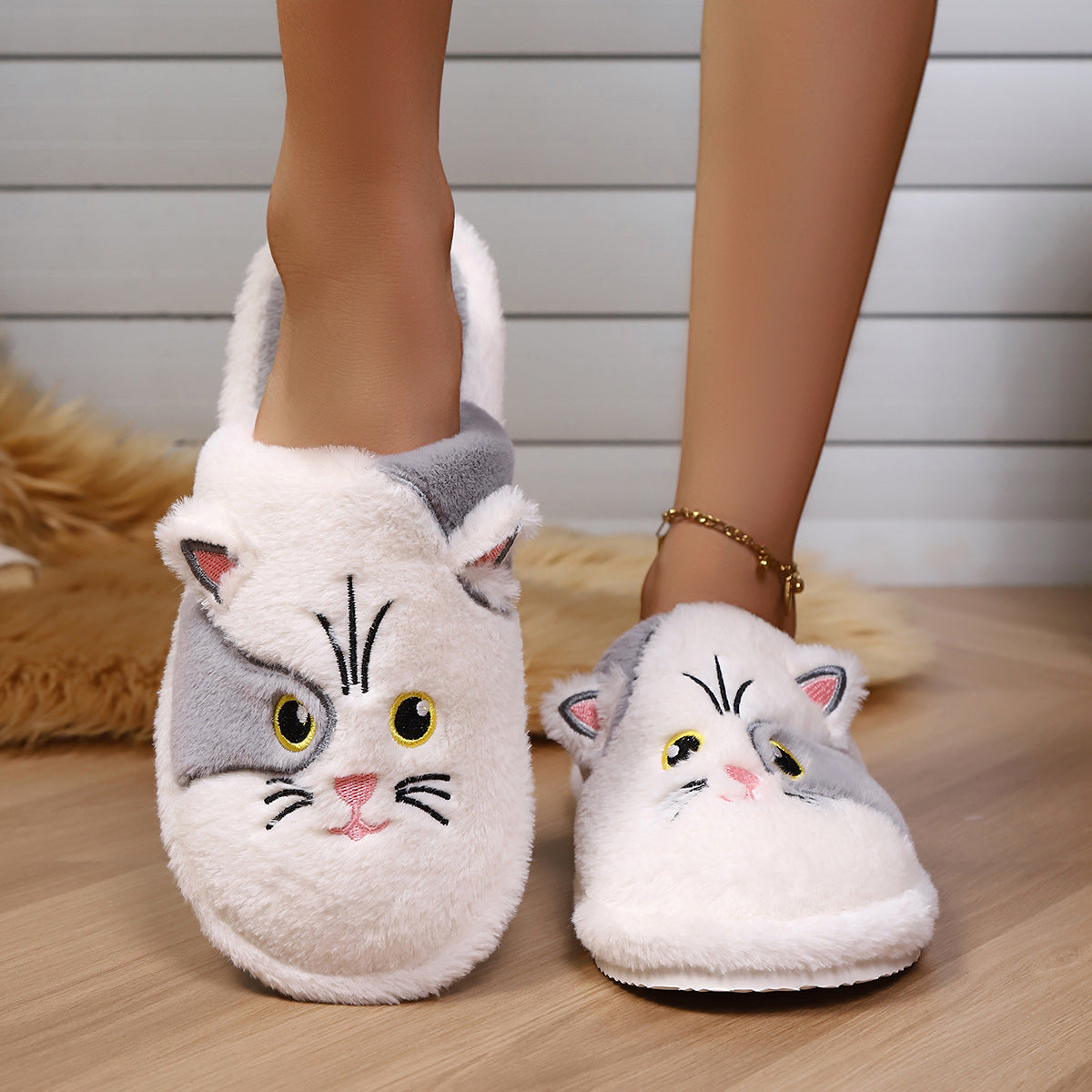 Women's Cotton Slippers Simple Design Shoes Winter Cartoon Thickened Indoor Home Use Furry Slippers