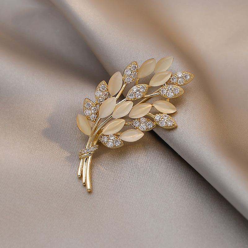 Elegant Tulip Flower Brooch Set for Women – Korean Style Floral Alloy Pin, Fashion Clothing & Scarf Accessory