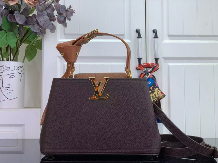 Premium Women's Structured Handbag with Elegant Gold-Tone Details (Capucines BB copy)