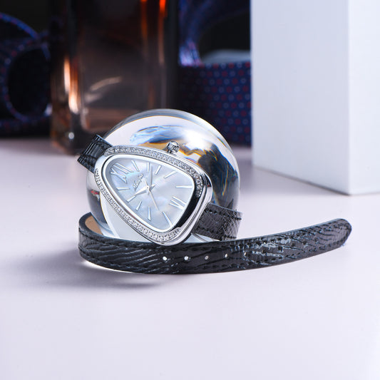 MISSFOX Snake Quartz Watch – Trendy Exaggerated Fashion Timepiece for Women